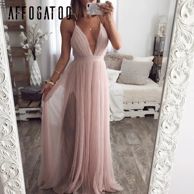 Elegant lace evening maxi dress
