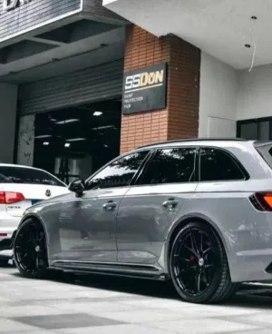 Karbel Carbon Side Skirts for Audi RS4 B9 / B9.5 2018-ON Pre-preg Carbon Fiber