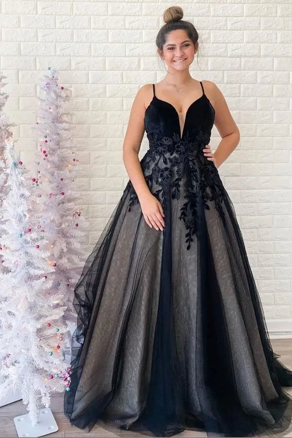 Promfast Spaghetti Straps Black V Neck Backless Tulle Prom Dresses With Applique PFP1885